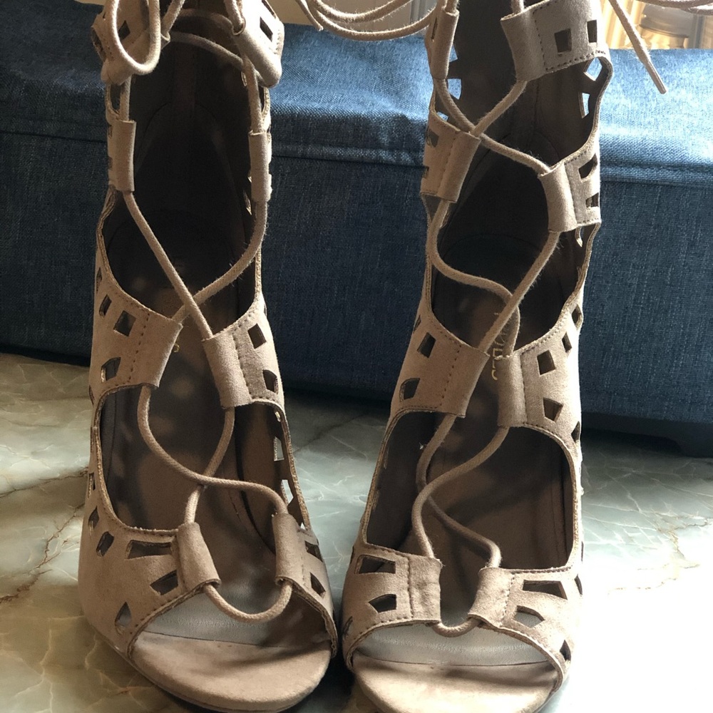 Laced up Heeled Sandals